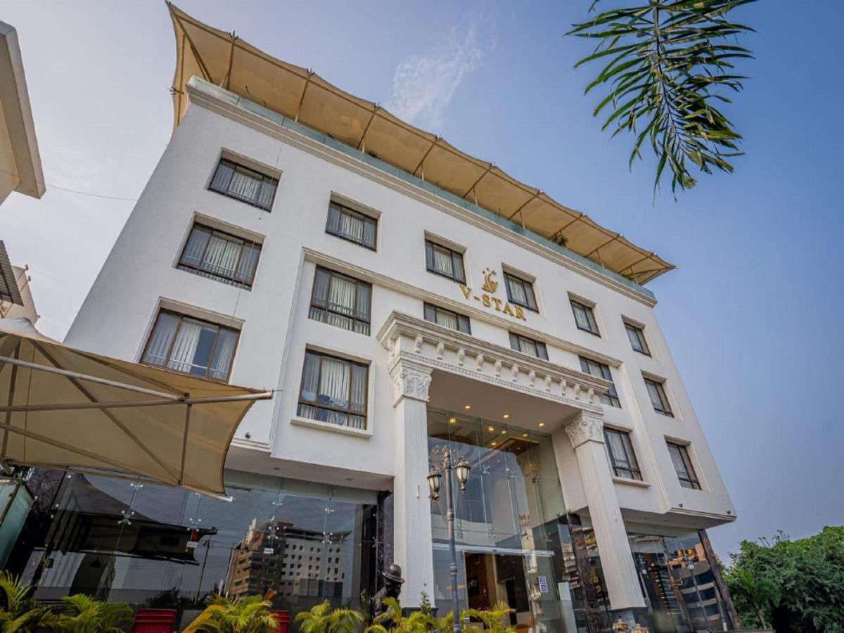 V Star Hotel Ahmednagar Exterior photo