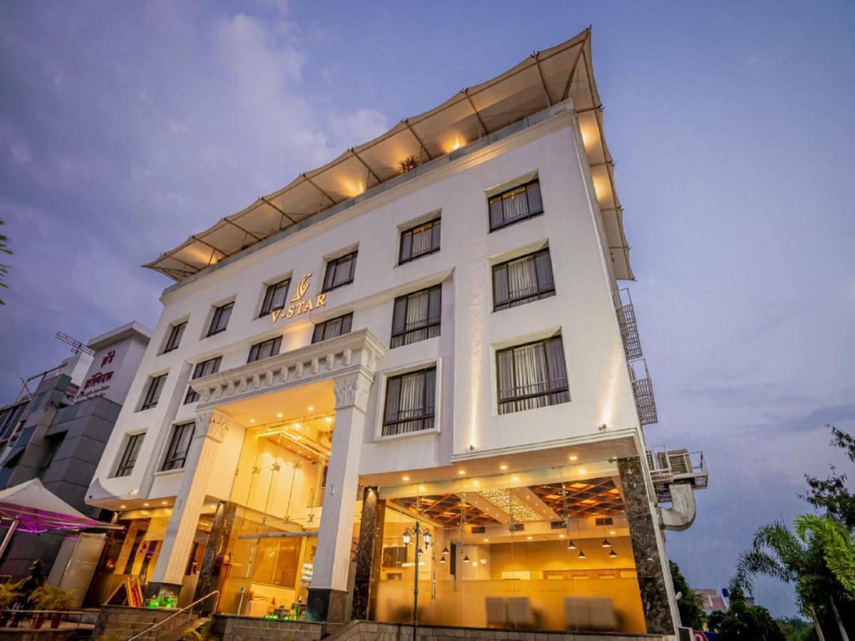 V Star Hotel Ahmednagar Exterior photo