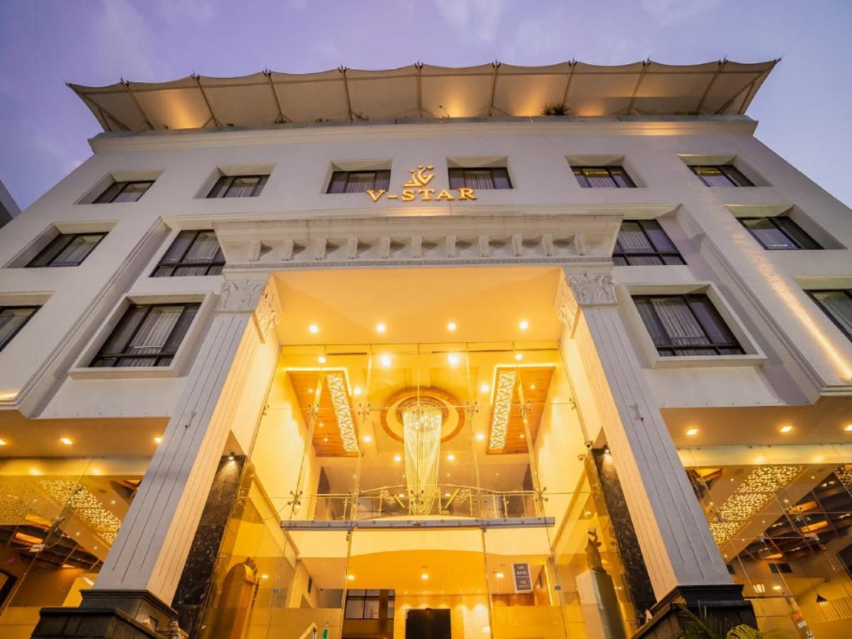 V Star Hotel Ahmednagar Exterior photo